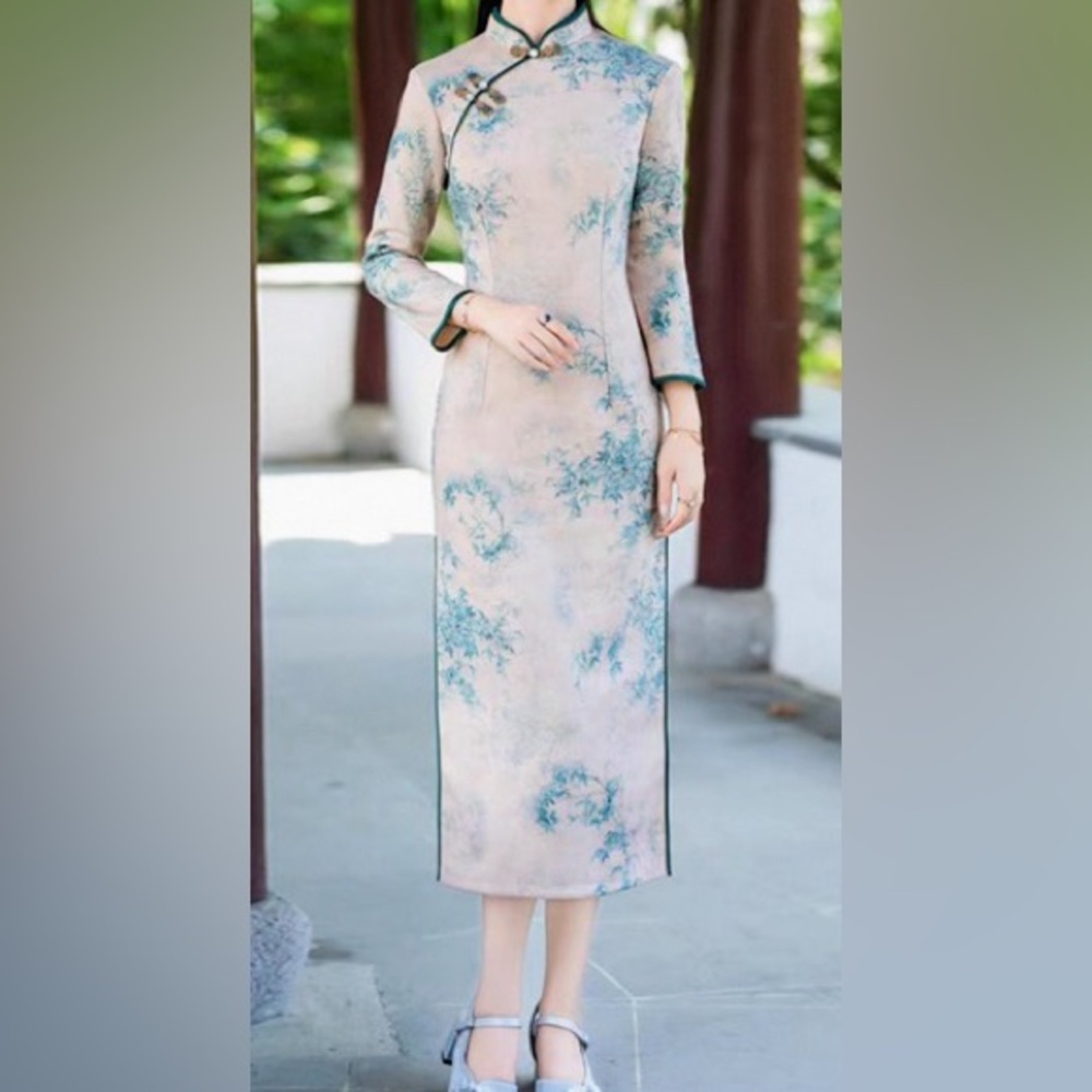 Vintage-Inspired Long Sleeve Midi Dress in Soft Pink with Teal Floral